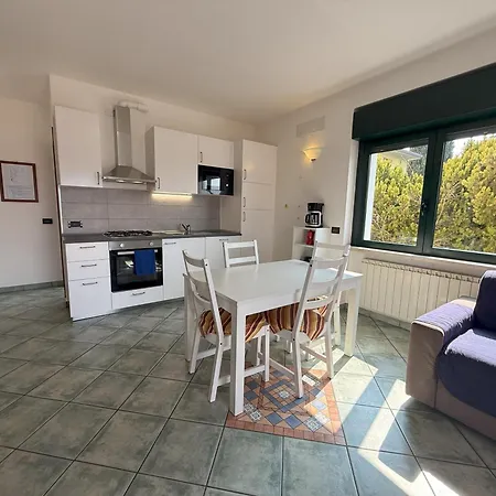 Bellavista Lägenhetshotell Manerba del Garda